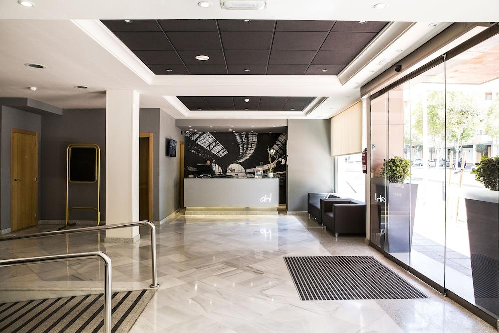 Avenida Hotel Almeria Luaran gambar